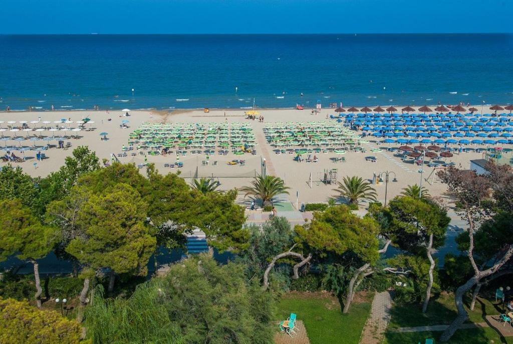 Hotel Smeraldo Giulianova Extérieur photo