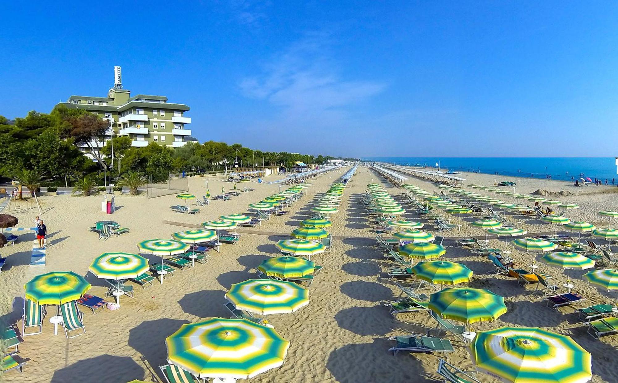 Hotel Smeraldo Giulianova Extérieur photo