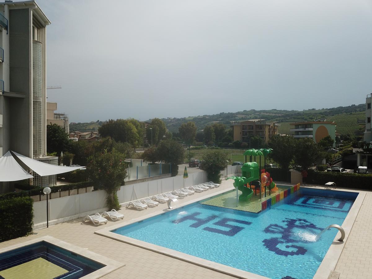 Hotel Smeraldo Giulianova Extérieur photo